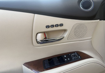 Подержанный автомобиль Lexus RX 2014 года (12 фото)