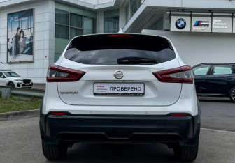 Подержанный автомобиль Nissan Qashqai 2021 года (6 фото)