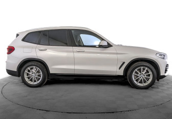 Подержанный автомобиль BMW X3 2021 года (4 фото)
