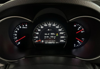 Подержанный автомобиль Kia Sorento 2013 года (13 фото)