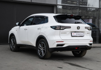 Подержанный автомобиль Changan UNI-S 2024 года (6 фото)