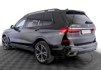 Подержанный автомобиль BMW X7 2020 года (7 фото)