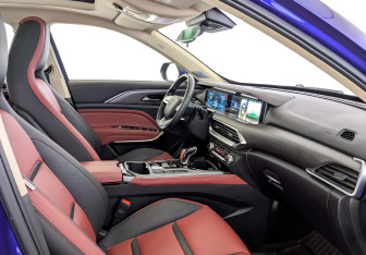 Подержанный автомобиль FAW Bestune T77 2022 года (11 фото)