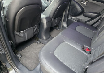 Подержанный автомобиль Hyundai ix35 2013 года (10 фото)