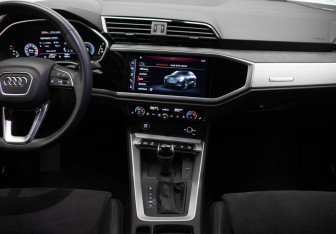 Подержанный автомобиль Audi Q3 Sportback 2020 года (19 фото)