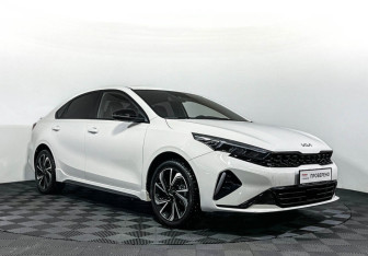 Подержанный автомобиль Kia K3 Sedan 2023 года (3 фото)