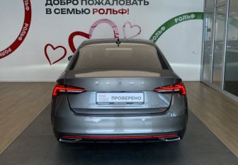 Подержанный автомобиль Skoda Octavia Liftback 2021 года (5 фото)