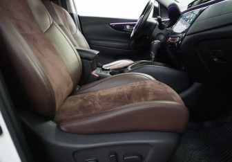 Подержанный автомобиль Nissan Qashqai 2020 года (11 фото)