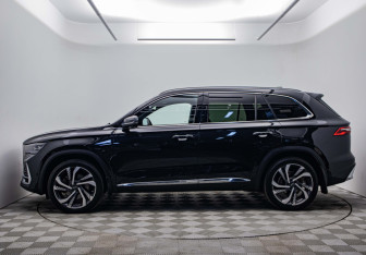 Подержанный автомобиль Geely Monjaro 2023 года (7 фото)