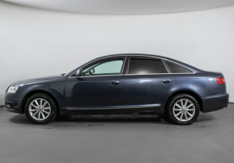 Подержанный автомобиль Audi A6 Sedan 2010 года (8 фото)