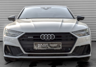Подержанный автомобиль Audi A7 2021 года (2 фото)