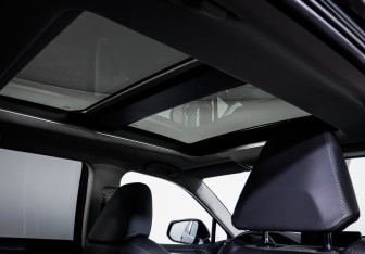 Подержанный автомобиль Toyota RAV4 2024 года (16 фото)