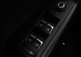 Подержанный автомобиль Audi Q5 2014 года (17 фото)