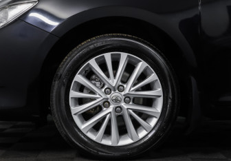 Подержанный автомобиль Toyota Camry Sedan 2015 года (23 фото)