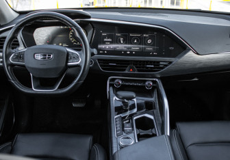 Подержанный автомобиль Geely Tugella 2021 года (11 фото)