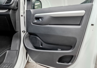 Подержанный автомобиль Citroen SpaceTourer 2019 года (25 фото)