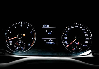 Подержанный автомобиль Volkswagen Caddy Compactvan 2019 года (10 фото)