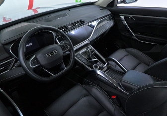 Подержанный автомобиль Geely Atlas Pro 2023 года (7 фото)