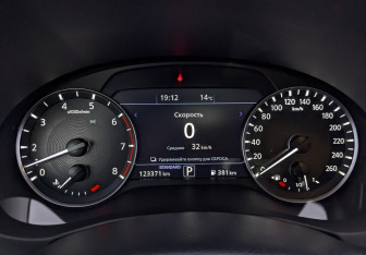 Подержанный автомобиль Infiniti QX50 2021 года (16 фото)