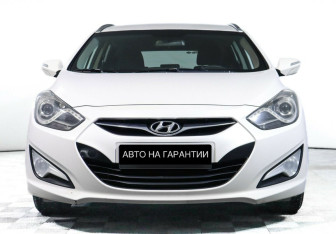 Подержанный автомобиль Hyundai i40 Wagon 2015 года (2 фото)