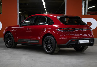 Подержанный автомобиль Porsche Macan 2023 года (7 фото)