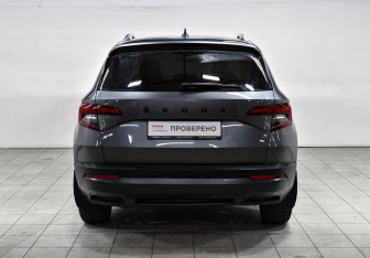 Подержанный автомобиль Skoda Karoq 2020 года (6 фото)