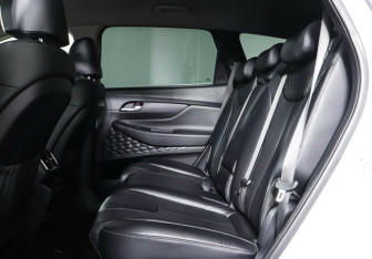 Подержанный автомобиль Hyundai Santa Fe 2018 года (21 фото)