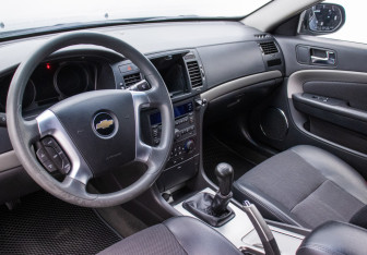 Подержанный автомобиль Chevrolet Epica 2011 года (9 фото)