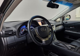 Подержанный автомобиль Lexus RX 2012 года (9 фото)