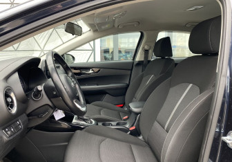 Подержанный автомобиль Kia Cerato Sedan 2021 года (23 фото)