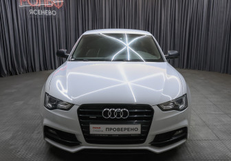 Подержанный автомобиль Audi A5 Coupe 2016 года (2 фото)