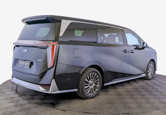 Подержанный автомобиль GAC M8 2024 года (5 фото)