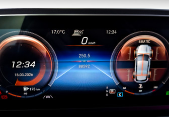 Подержанный автомобиль Mercedes-Benz GLE 2020 года (13 фото)