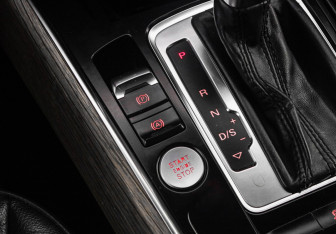 Подержанный автомобиль Audi Q5 2012 года (20 фото)