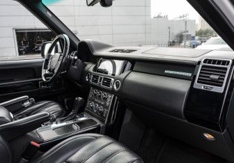 Подержанный автомобиль Land Rover Range Rover 2011 года (17 фото)