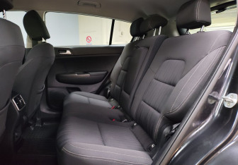 Подержанный автомобиль Kia Sportage 2017 года (11 фото)
