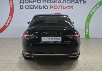 Подержанный автомобиль Skoda Superb Liftback 2023 года (5 фото)