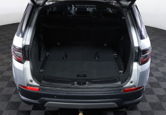Подержанный автомобиль Land Rover Discovery Sport 2019 года (10 фото)