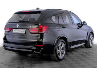 Подержанный автомобиль BMW X5 2018 года (5 фото)