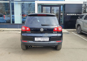 Подержанный автомобиль Volkswagen Tiguan 2011 года (6 фото)