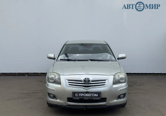 Подержанный автомобиль Toyota Avensis Sedan 2008 года (2 фото)