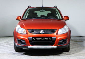 Подержанный автомобиль Suzuki SX4 Hatchback 2012 года (2 фото)