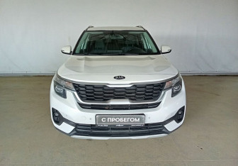 Подержанный автомобиль Kia Seltos 2021 года (2 фото)