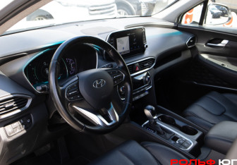 Подержанный автомобиль Hyundai Santa Fe 2020 года (11 фото)