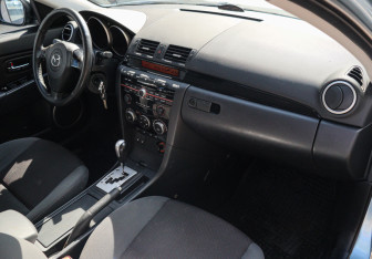 Подержанный автомобиль Mazda 3 Hatchback 2008 года (7 фото)