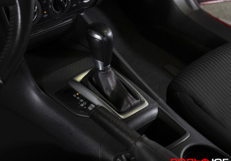 Подержанный автомобиль Mazda 3 Hatchback 2013 года (14 фото)