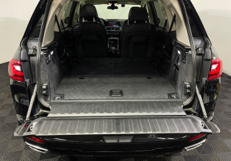 Подержанный автомобиль BMW X7 2019 года (9 фото)