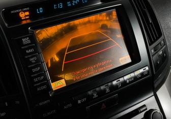 Подержанный автомобиль Toyota Land Cruiser Suv 2010 года (20 фото)