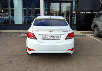 Подержанный автомобиль Hyundai Solaris Sedan 2014 года (6 фото)