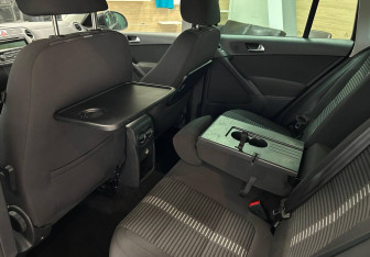 Подержанный автомобиль Volkswagen Tiguan 2010 года (18 фото)
